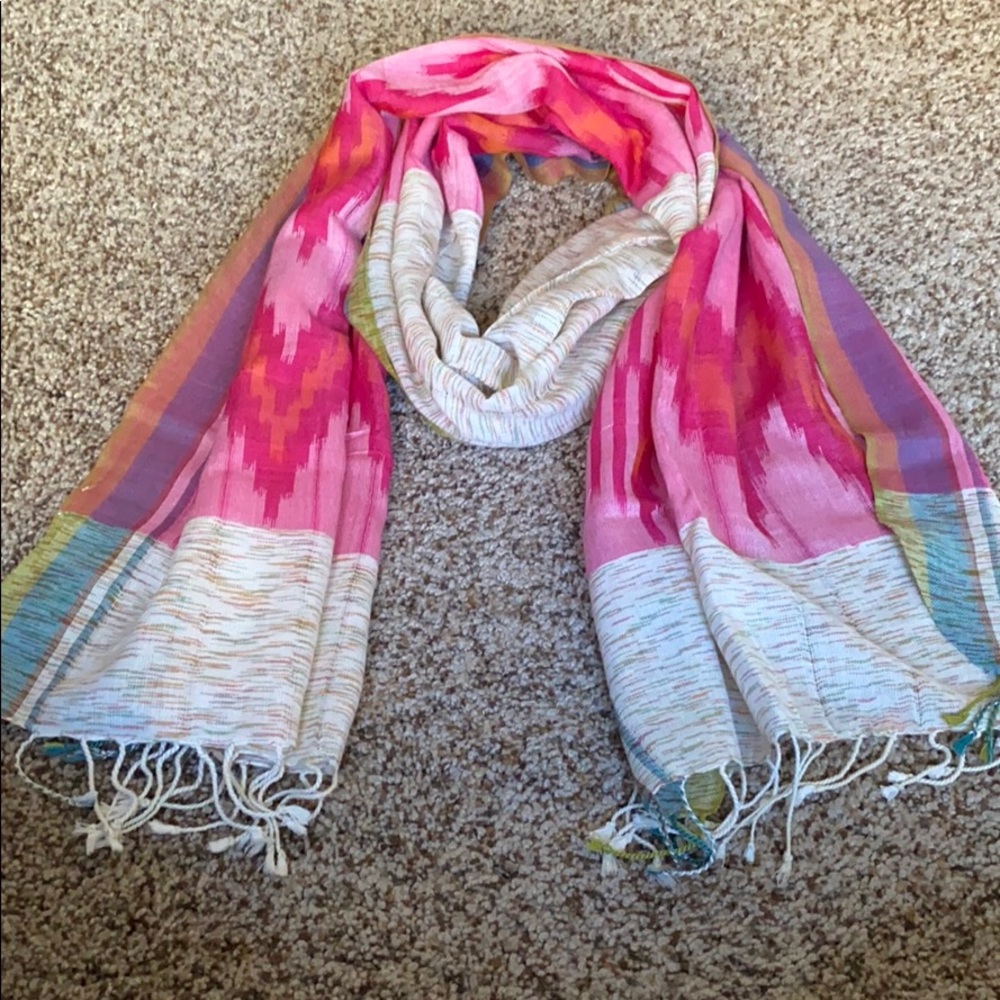 Multi color accent scarf